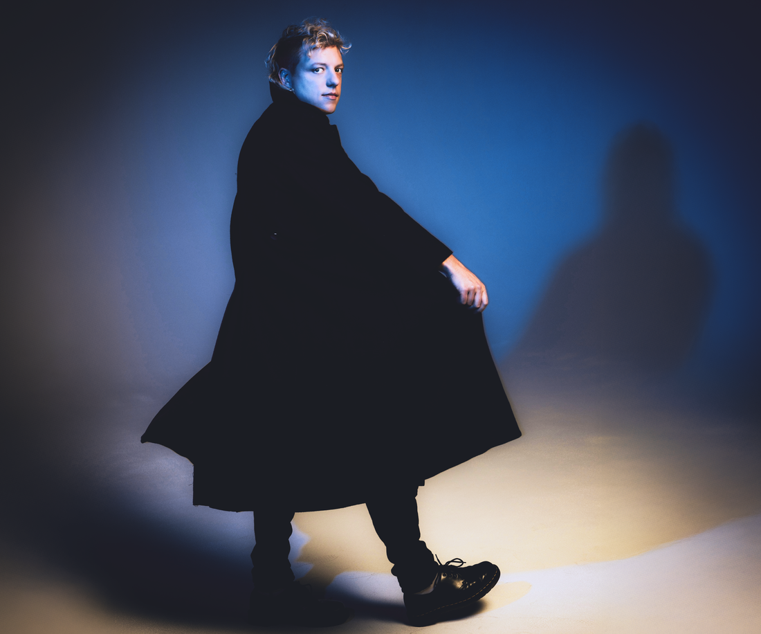 Robert DeLong - 'Somebodys Watching Me' Feat. DEANE