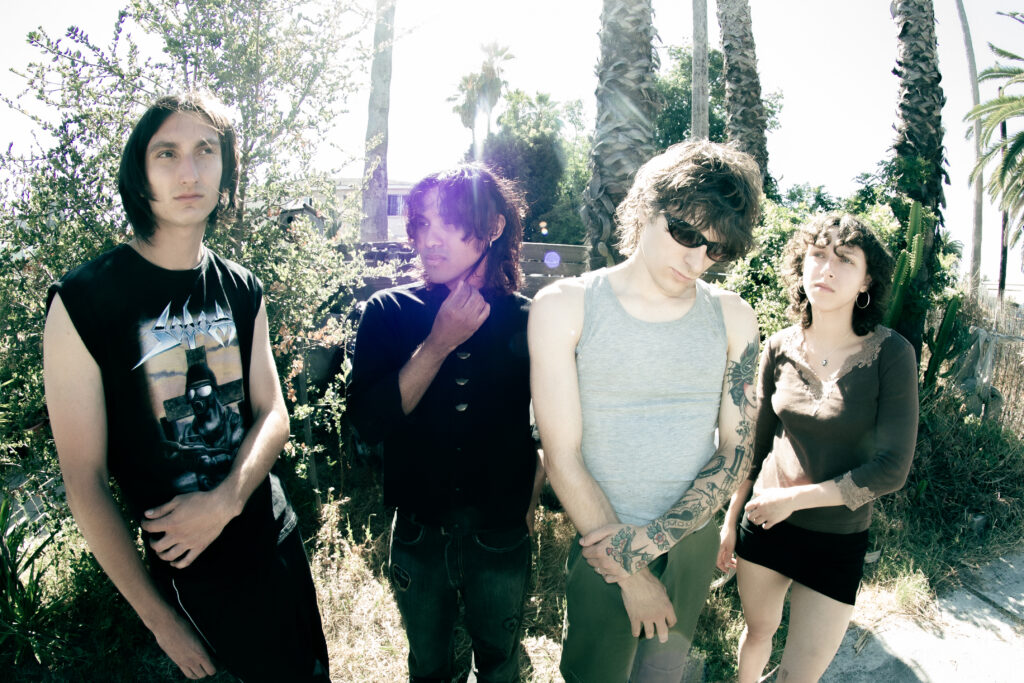 Her New Knife - 'Vesselera' remix by Silicone Valley