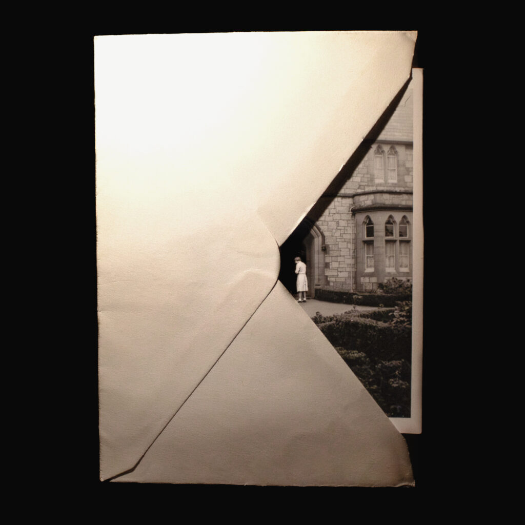 Holly Lawless - 'Behind That Closed Door'