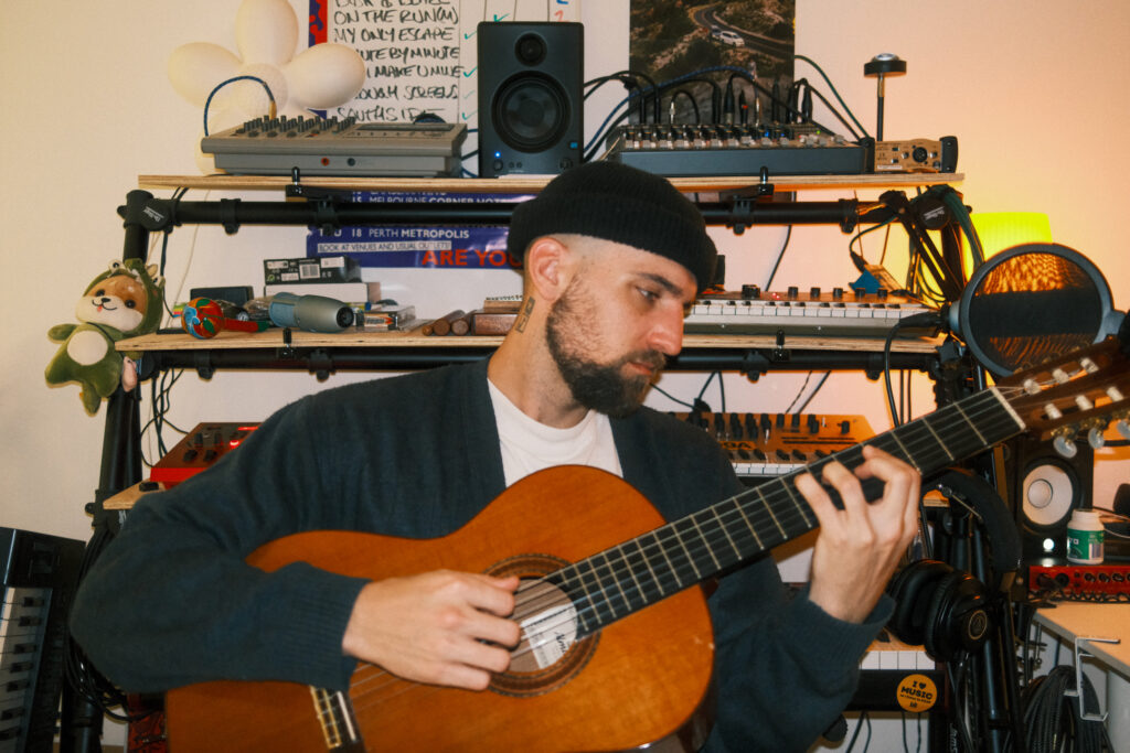 Monsieur Mellow - 'Roll River, Roll' featuring Jackson James Smith